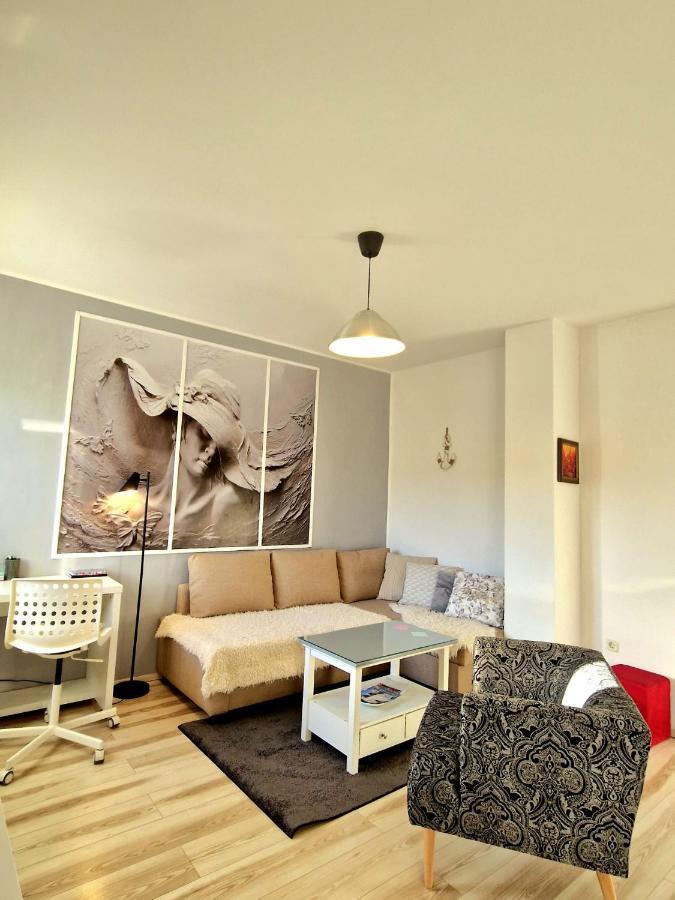 מאקרסקה Apartmani Dorotea מראה חיצוני תמונה